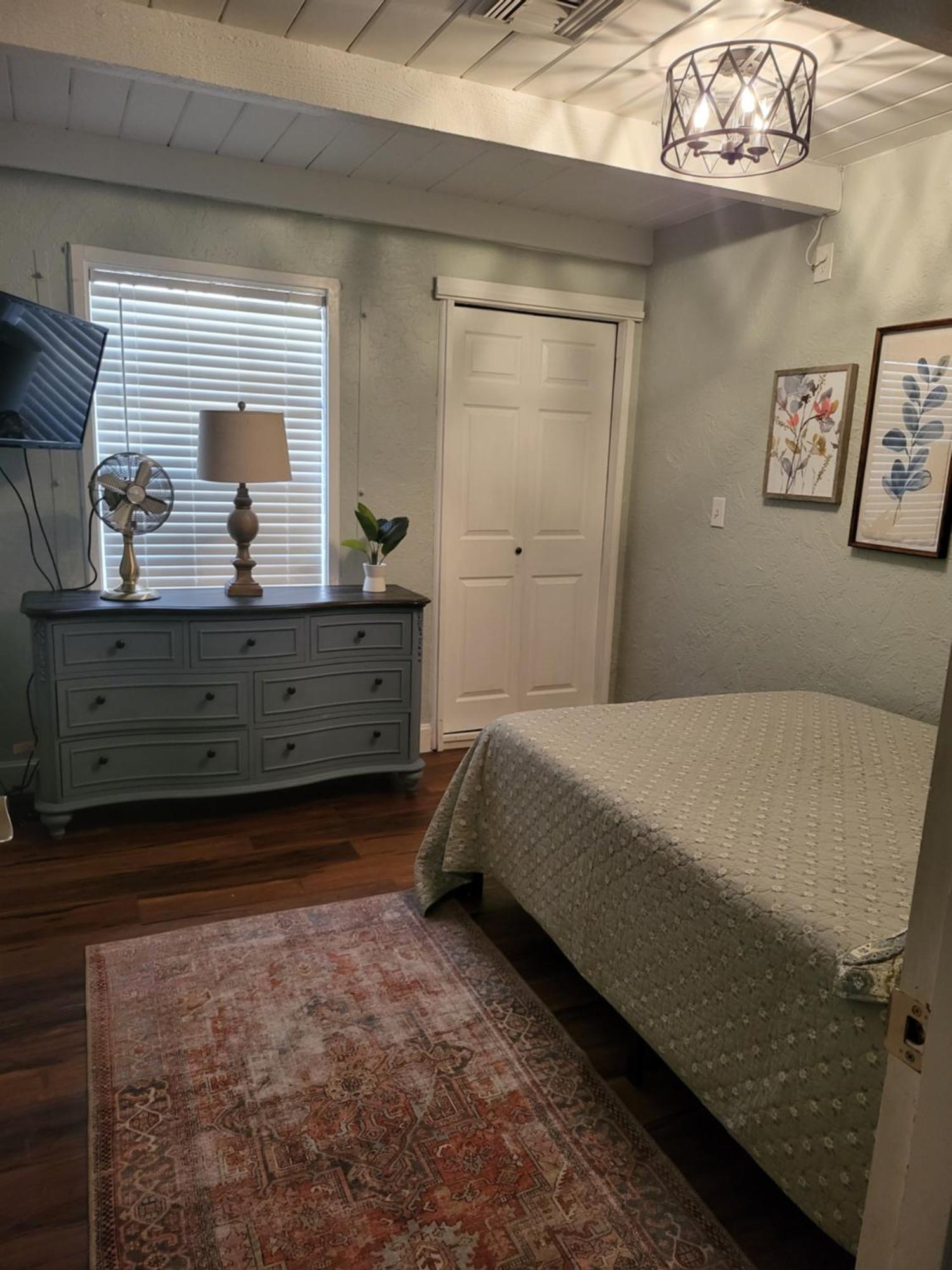 Smart Solution - Individual Private Bed-Pods In Gorgeous Shared Space - Women Only Dorm In Room 5 - Coed House - Full-Sized Mattresses In Individual Pods - With Built-In Private Storage - Gorgeous Shared Room - Affordable Luxury - Sparrow House Phoenix Zewnętrze zdjęcie